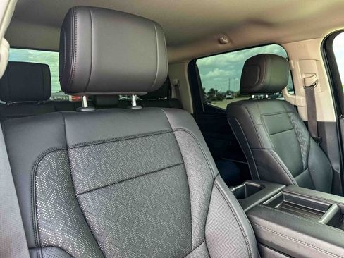 Used 2024 Toyota Tundra Limited AWD/4WD image 22
