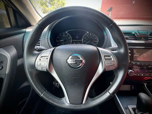 Used 2015 Nissan Altima 2.5 SV image 29