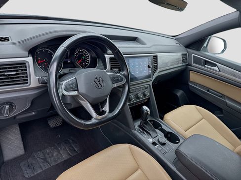 Used 2020 Volkswagen Atlas Cross Sport SE image 7
