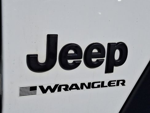Used 2023 Jeep Wrangler Sport image 29