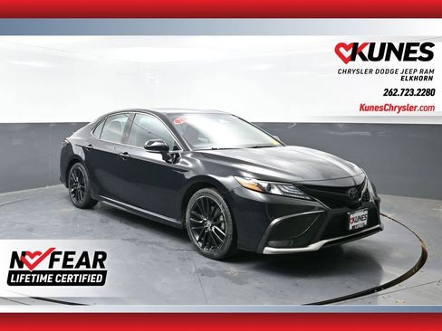 Used 2023 Toyota Camry XSE image 1