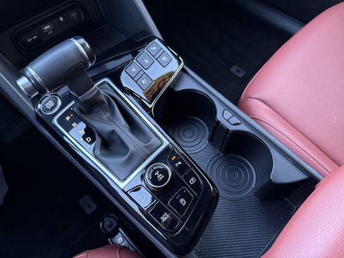 Certified 2024 Kia Sportage SX image 23