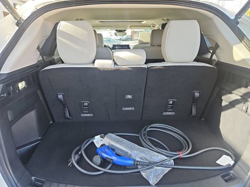 Used 2025 MAZDA CX-90 Plug-In Hybrid w/ Preferred AWD/4WD image 24
