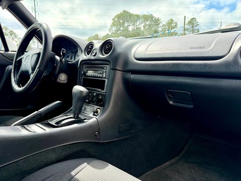 Used 1999 MAZDA MX-5 Miata image 11