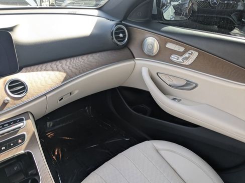 Used 2022 Mercedes-Benz E 450 4MATIC Sedan image 4