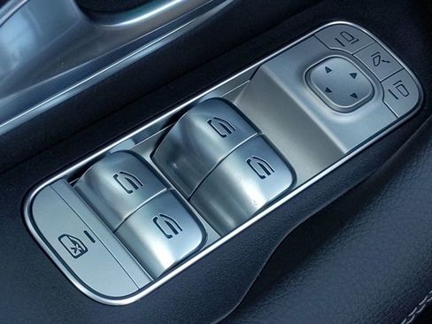 Used 2022 Mercedes-Benz GLE 350 4MATIC image 25