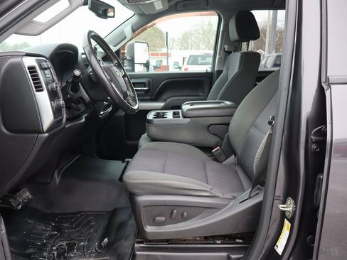 Used 2015 Chevrolet Silverado 2500 LT w/ LT Convenience Package image 5