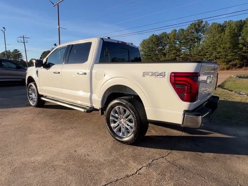 Used 2024 Ford F150 Lariat w/ FX4 Off-Road Package image 4