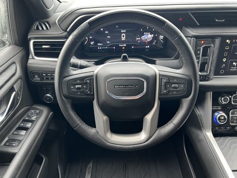 Used 2024 GMC Yukon XL Denali w/ Advanced Technology Package AWD/4WD image 30