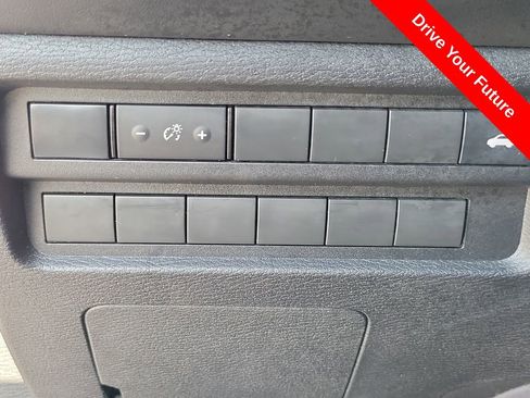 Used 2023 Mitsubishi Outlander SE FWD image 19