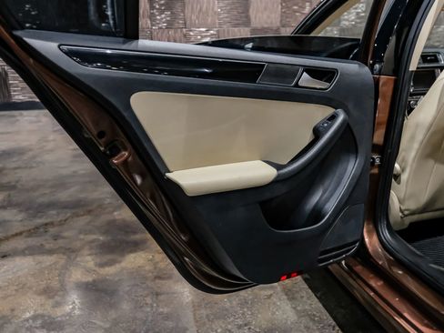 Used 2017 Volkswagen Jetta SEL image 45