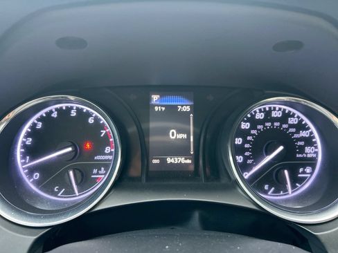 Used 2019 Toyota Camry SE FWD image 23