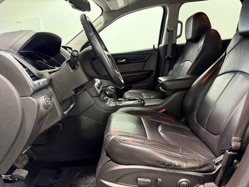 Used 2015 GMC Acadia SLT image 12