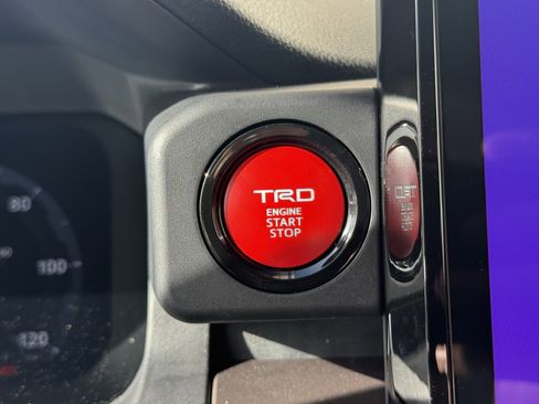 Used 2024 Toyota Tacoma TRD Off-Road w/ TRD Off Road Premium Package image 30