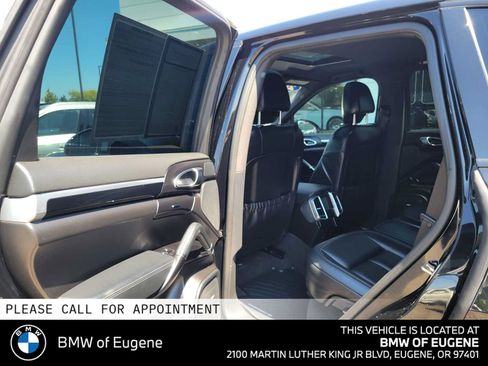 Used 2016 Porsche Cayenne AWD/4WD image 18