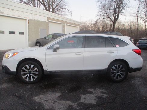 Used 2015 Subaru Outback 2.5i Limited image 4