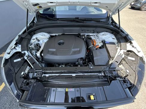 New 2026 Volvo XC60 T8 Ultra w/ Climate Package AWD/4WD image 14