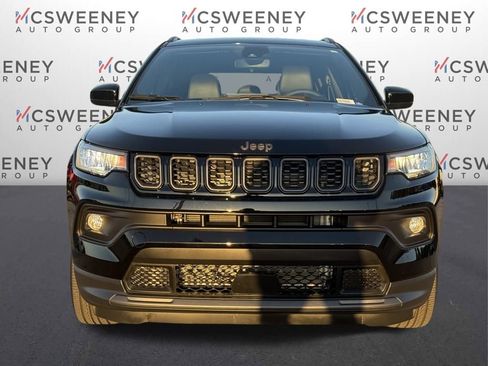 Used 2025 Jeep Compass Latitude w/ Altitude Special Edition image 8