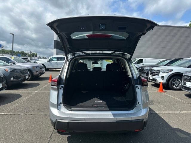 Used 2024 Nissan Rogue SV AWD/4WD image 34