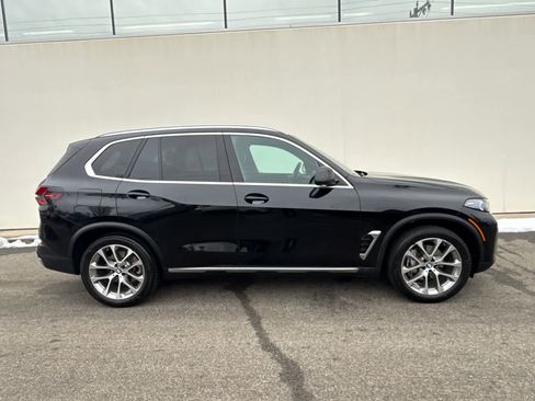Certified 2024 BMW X5 xDrive40i w/ Premium Package image 4