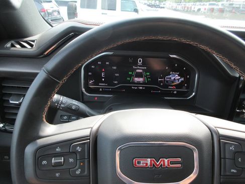 Certified 2025 GMC Sierra 2500 AT4 w/ AT4 Premium Plus Package AWD/4WD image 36
