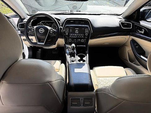 Used 2016 Nissan Maxima Platinum FWD image 18