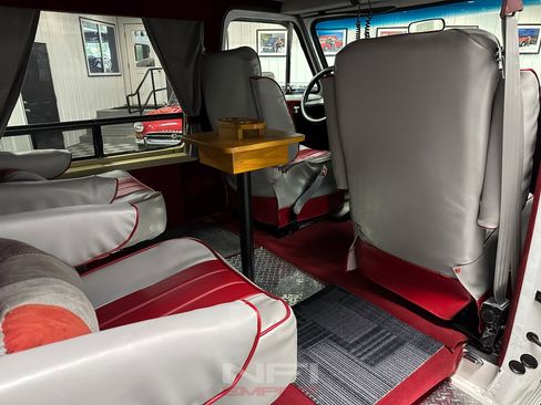 Used 1986 Chevrolet G20 image 41