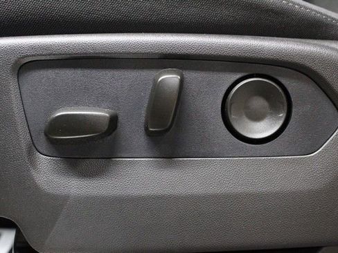 New 2026 GMC Sierra 1500 Elevation image 17