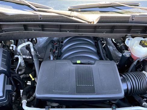 Used 2021 GMC Sierra 1500 Elevation w/ X31 Off-Road Package AWD/4WD image 9