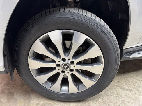 Certified 2019 Mercedes-Benz GLS 450 4MATIC image 30