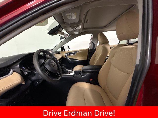 Certified 2019 Toyota RAV4 XLE w/ Convenience Package FWD image 6