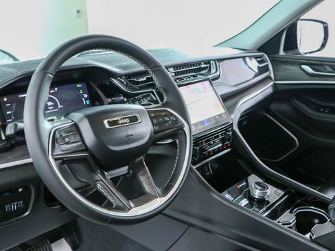 Used 2023 Jeep Grand Cherokee 4WD 4xe image 24
