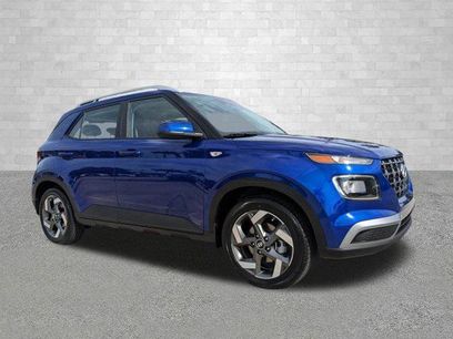 New 2025 Hyundai Venue SEL