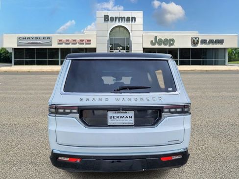 Certified 2024 Jeep Grand Wagoneer L Series III AWD/4WD image 6