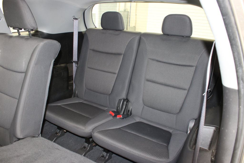 Used 2012 Kia Sorento FWD w/ Third Row Pkg image 5