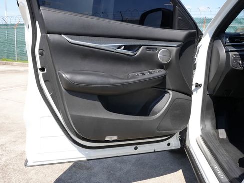 Certified 2023 INFINITI QX50 Sport FWD image 17