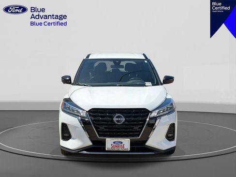 Used 2024 Nissan Kicks SR FWD image 3