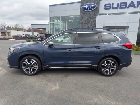 Used 2023 Subaru Ascent Limited w/ Technology Package AWD/4WD image 9