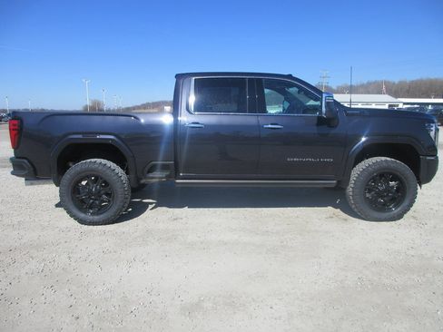 New 2026 GMC Sierra 2500 Denali Ultimate image 3