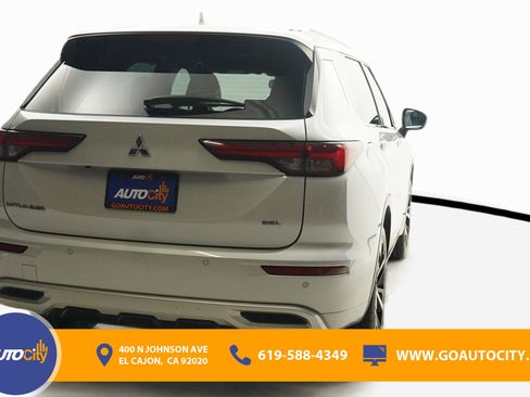 Used 2022 Mitsubishi Outlander SEL image 11