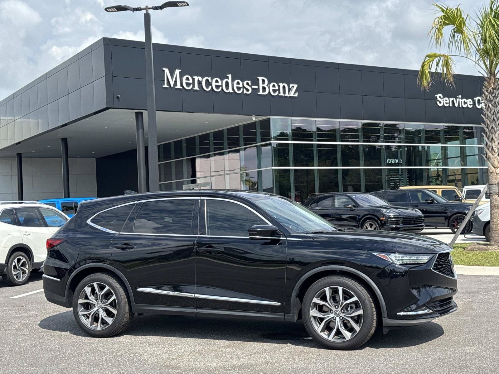 Used 2023 Acura MDX w/ Technology Package FWD image 1