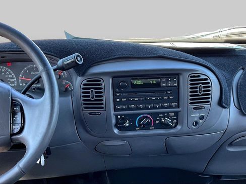Used 2002 Ford F150 XL RWD image 6