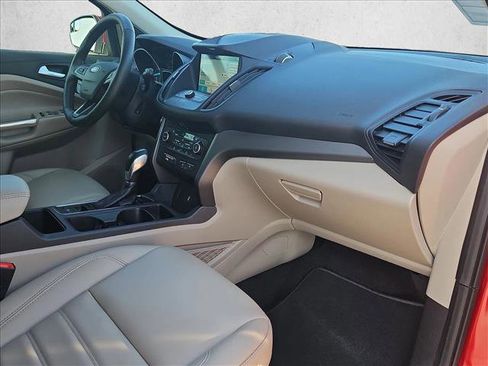 Used 2019 Ford Escape SEL image 22