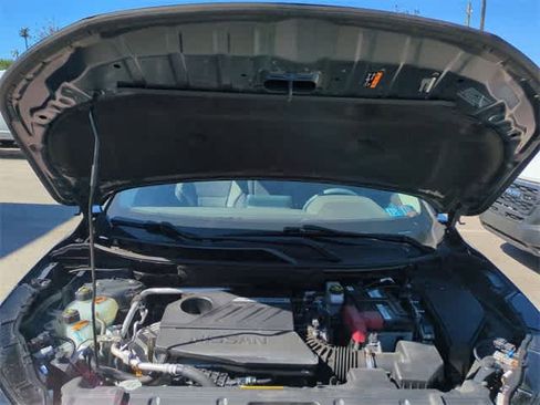 Used 2023 Nissan Rogue SV image 15