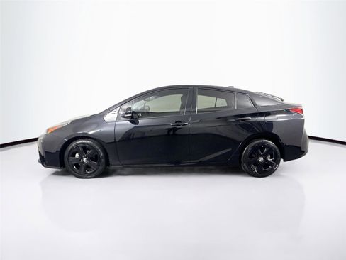 Certified 2022 Toyota Prius image 9