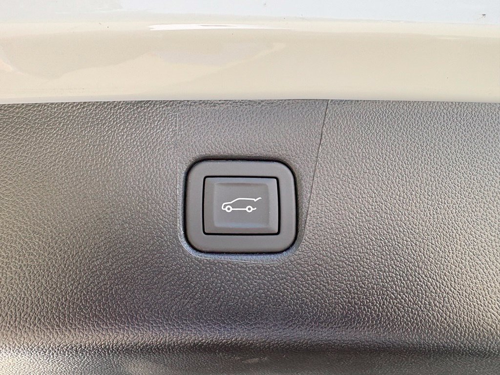 New 2026 Chevrolet Blazer LT w/ LPO, Arctic Package FWD image 47