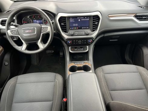 Certified 2023 GMC Acadia SLE w/ Driver Convenience Package image 12