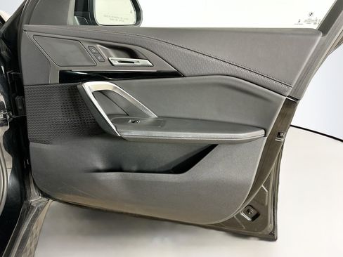 Used 2025 BMW X2 xDrive28i image 32