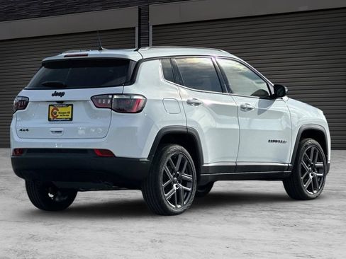 New 2026 Jeep Compass Latitude AWD/4WD image 4
