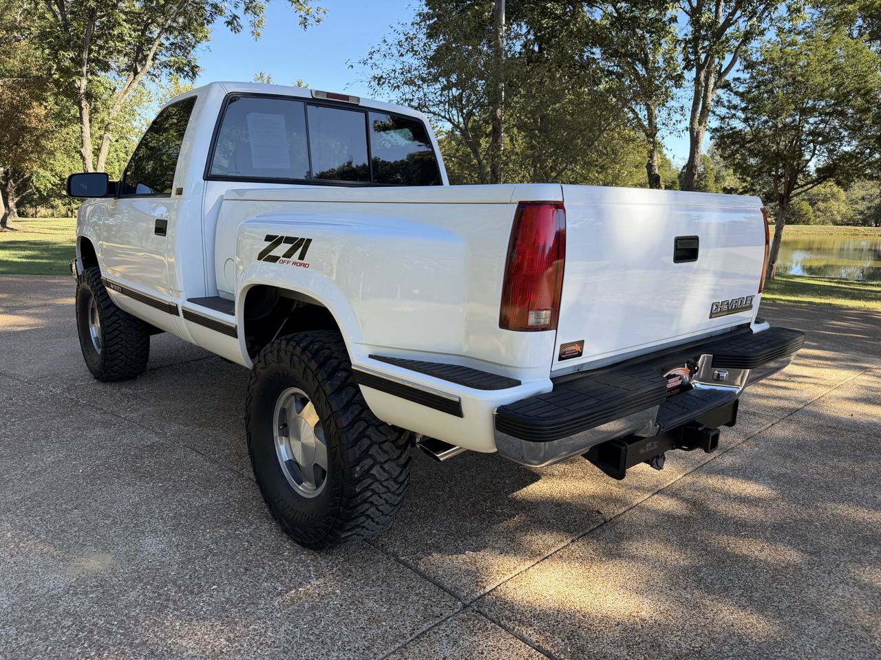 Used 1997 Chevrolet Silverado 1500 4x4 Regular Cab w/ Preferred Equipment Group 2 image 2